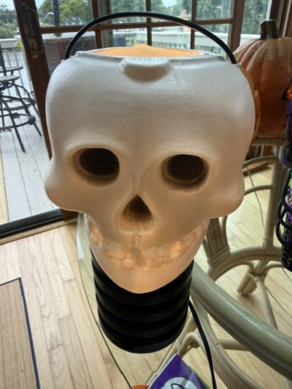 Vintage P.A.C. 1985 Stacked Skull Blow Mold Light Up Halloween Sculpture - Picture 4 of 8